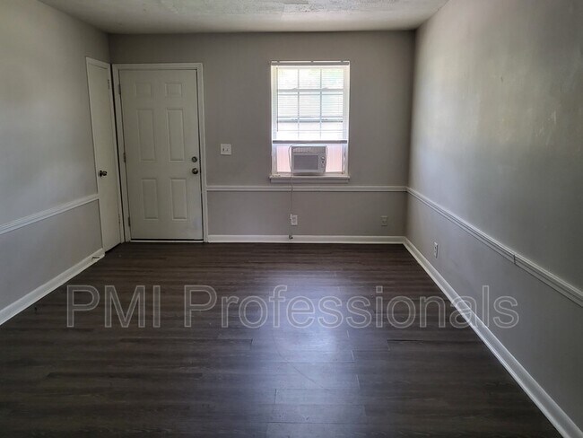 Building Photo - 3417 Moonlight Dr