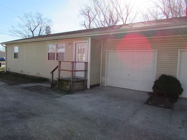 Building Photo - 7617-MF2-E4