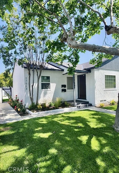 Building Photo - 17551 Burbank Blvd