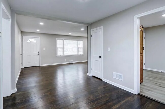 Foto del edificio - Welcome to this charming residence!