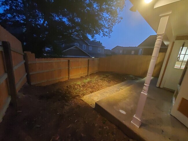 Foto del edificio - 2601 Jamestown Way