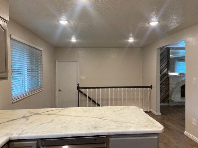 Building Photo - 874 E 530 N