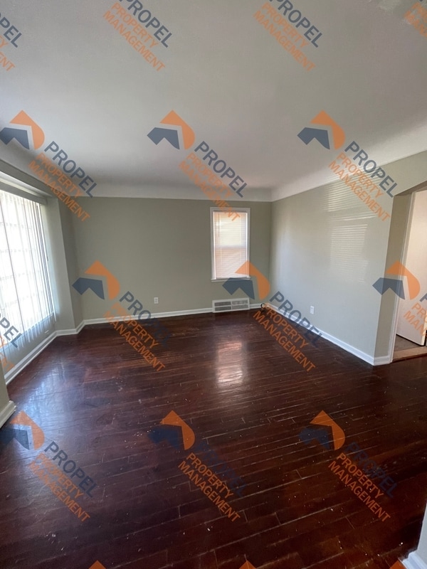 Building Photo - 5984 Bluehill St