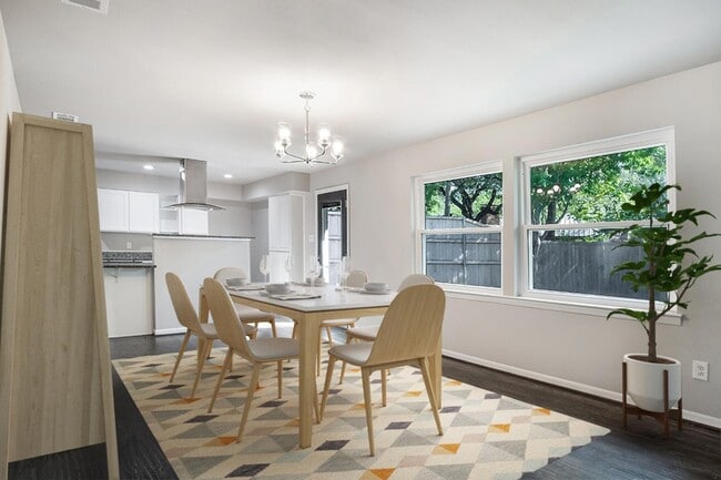 Building Photo - Impressive Preston Hollow home with large ...