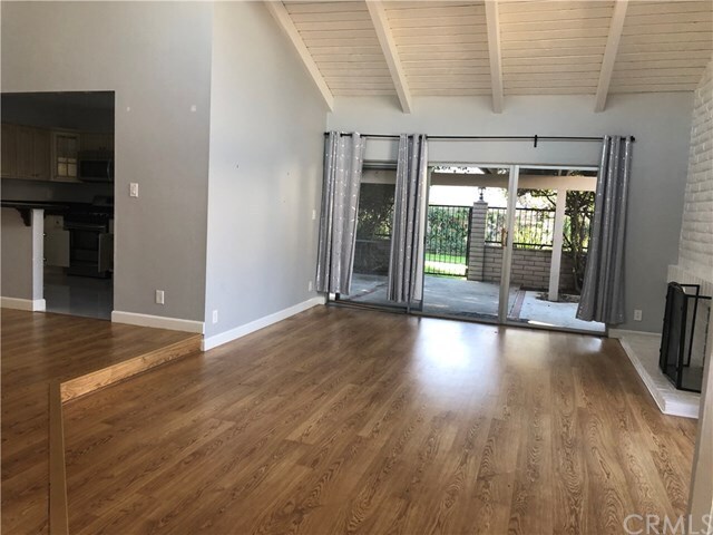 Foto del edificio - 12 Redwood Tree Ln