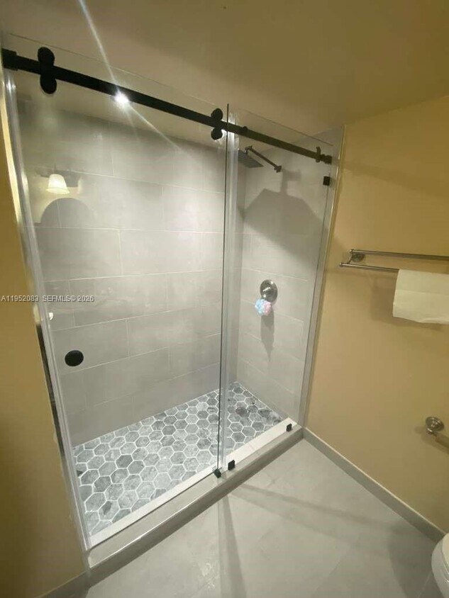 Foto del edificio - 2055 SW 122nd Ave