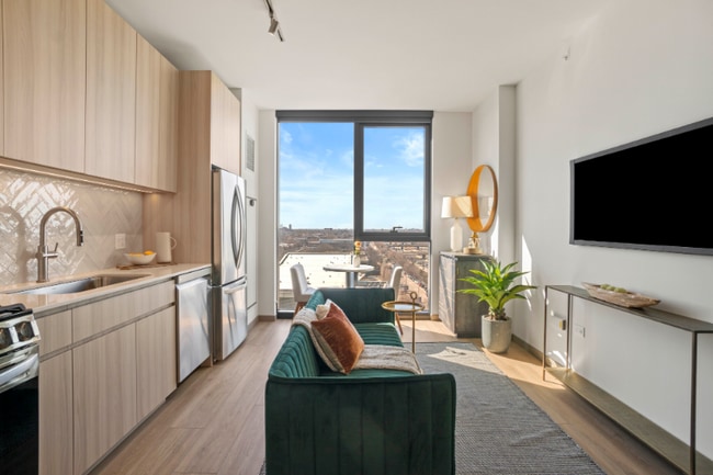 Photo - 535 S Damen Ave Apartment