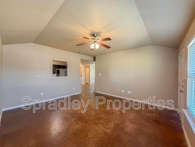 Building Photo - 1575 Kal Ct