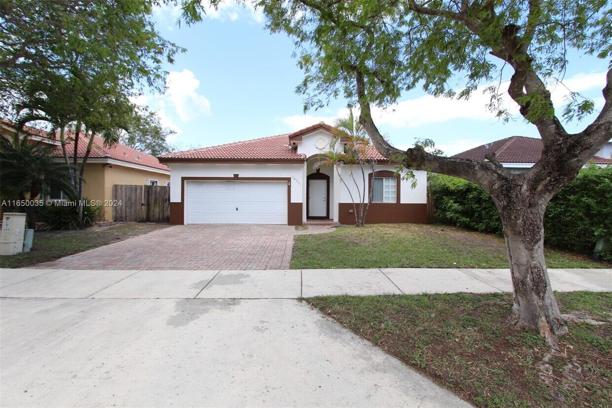 Primary Photo - 10261 SW 226th Terrace