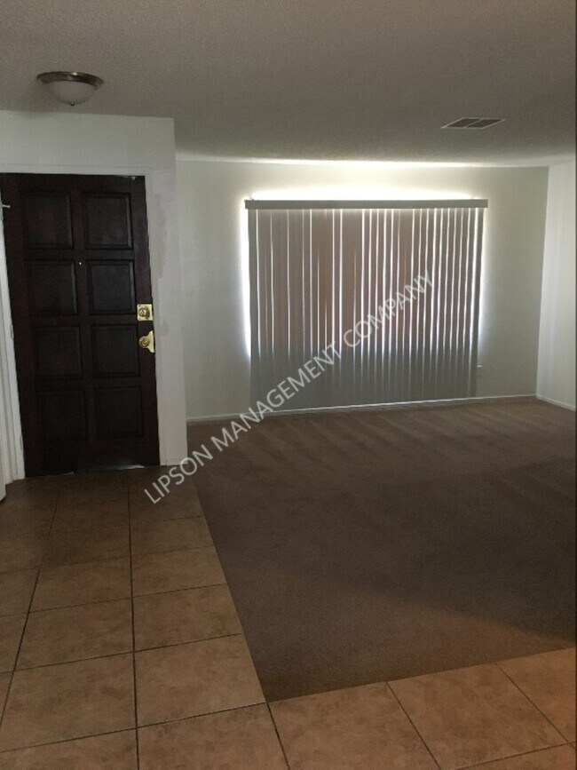 Foto del edificio - 3533 W Colonial Ave