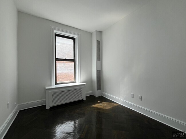 Foto del edificio - 24 E 80th St
