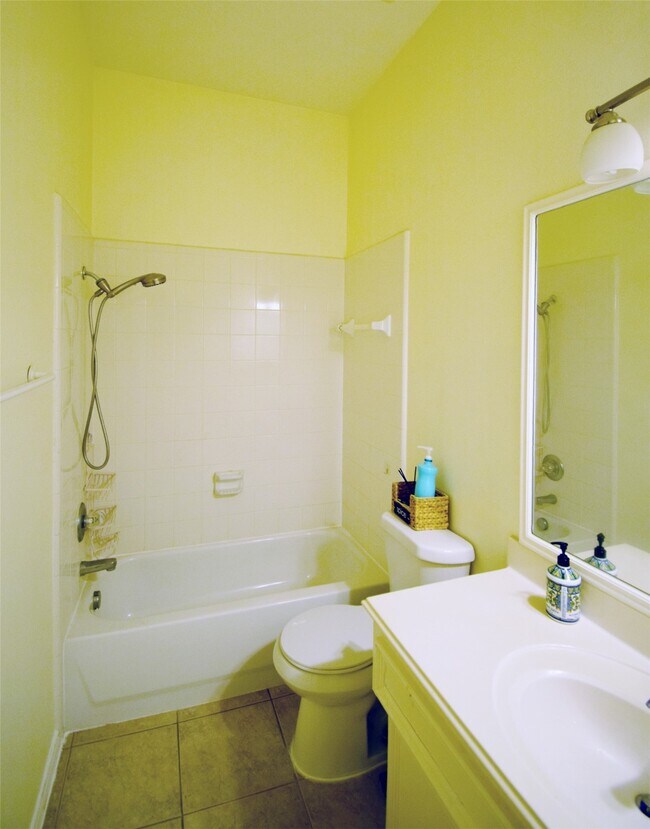 Foto del edificio - 3219 Summerland Dr