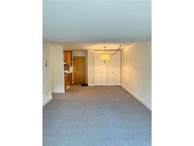 Building Photo - 4820 Park Commons Dr
