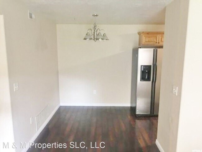 Building Photo - 3 br, 2 bath House - 61 W Ridge Rd