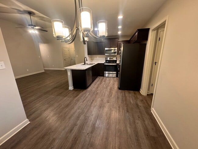 Foto del edificio - 1029 Hogue Dr