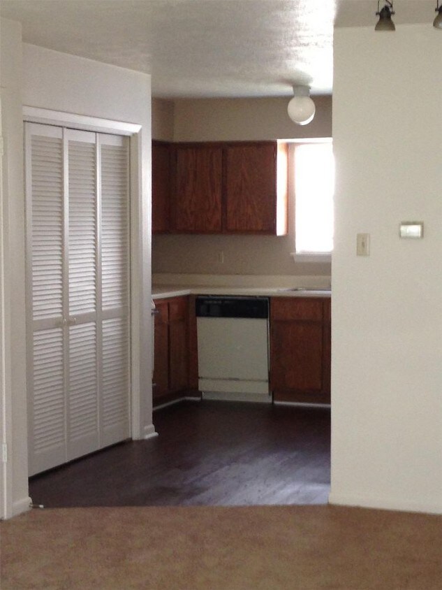 Foto principal - 409 B Summer Court