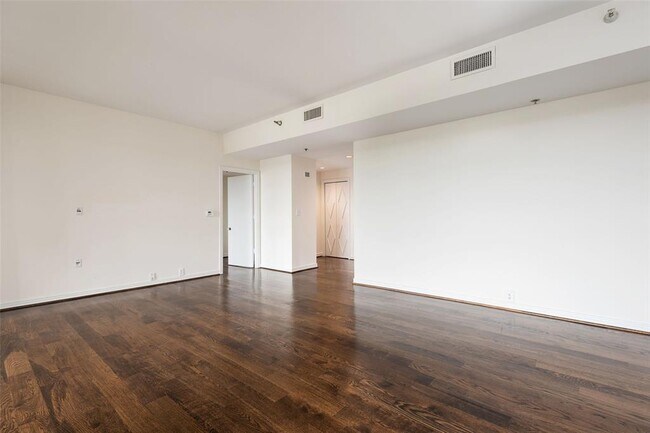 Building Photo - 3831 Turtle Creek Blvd