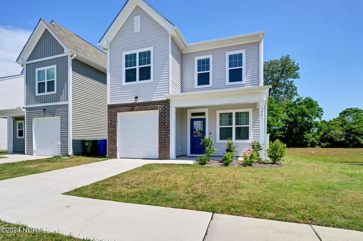 Primary Photo - 1421 Creekfront Dr