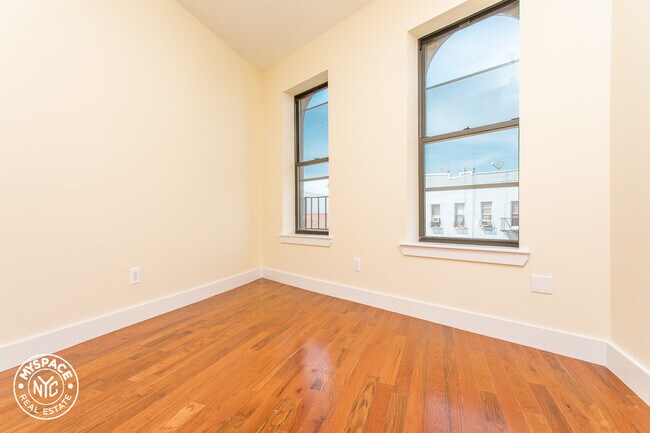 Building Photo - 1044 Flushing Ave
