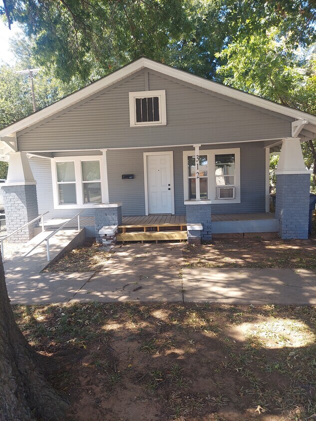 Foto principal - 312 S 8th St
