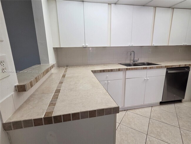 Foto del edificio - 7034 SW 114th Pl