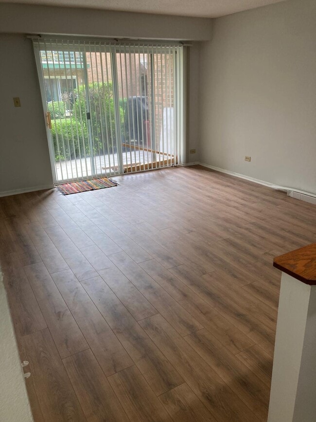 Building Photo - 929 Buccaneer Dr