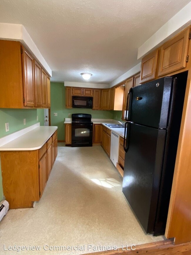 Building Photo - 3 br, 1 bath House - 20 Spencer Ave