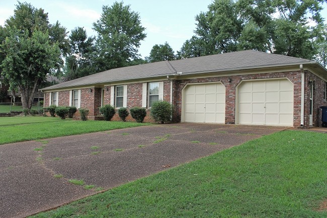 Building Photo - 106 Fox Run