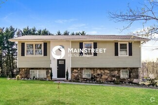 Building Photo - 449 Water Oak Dr