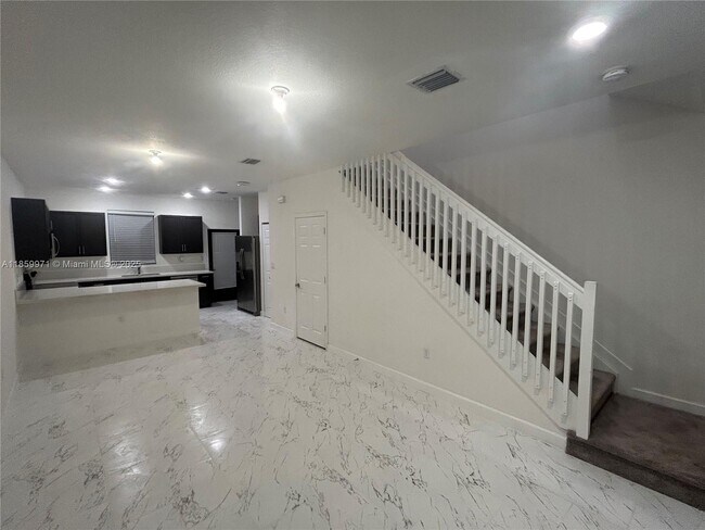 Foto del edificio - 2831 SW 16th Ter