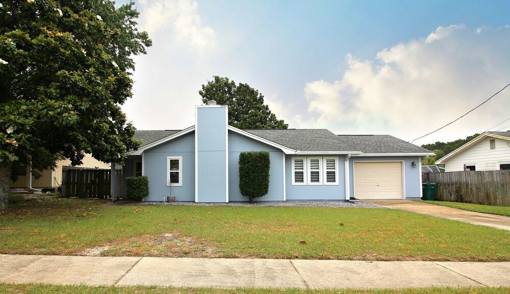 Adorable Home Near Hurlburt Field House for Rent in Mary Esther, FL