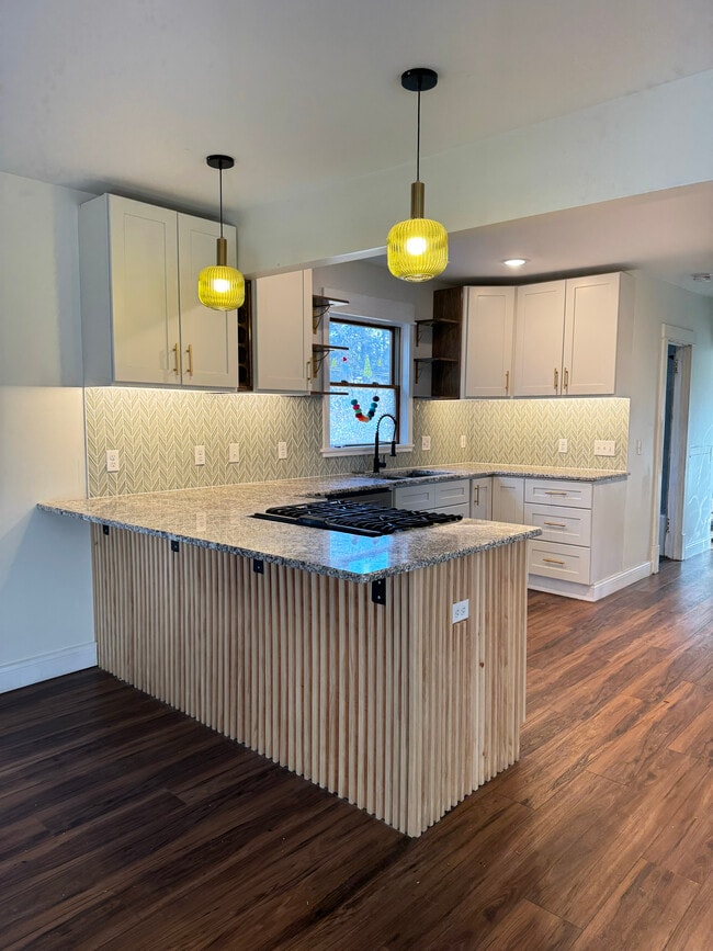 Building Photo - 3111 Arthur St NE