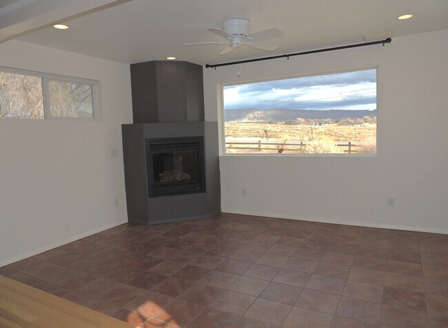 Foto del edificio - 831 26 Rd