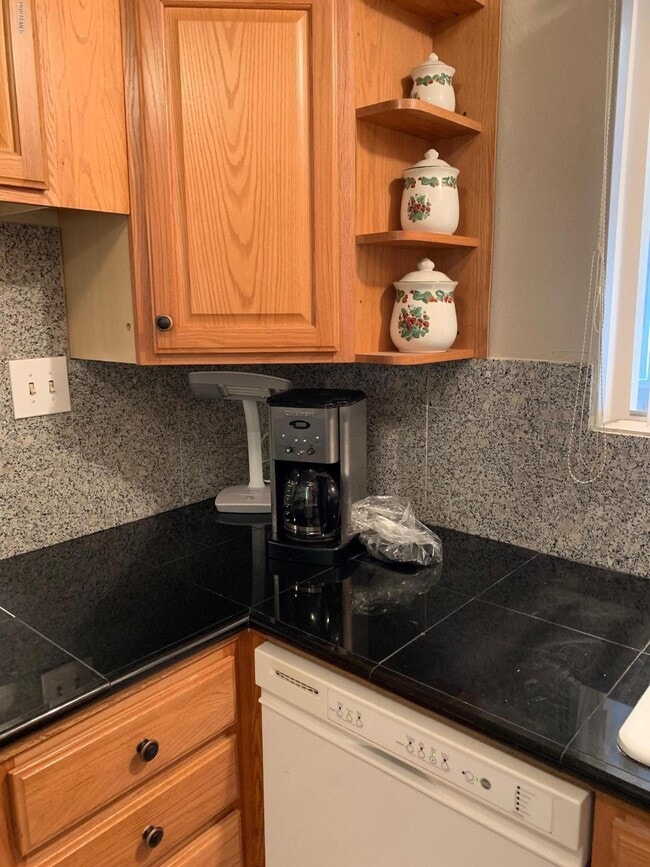 Building Photo - 10654 W Alabama Ave