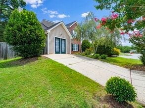 Building Photo - 5621 Advantis Dr