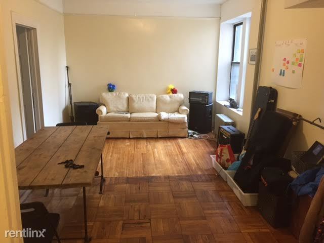 Building Photo - 300 Sullivan Pl
