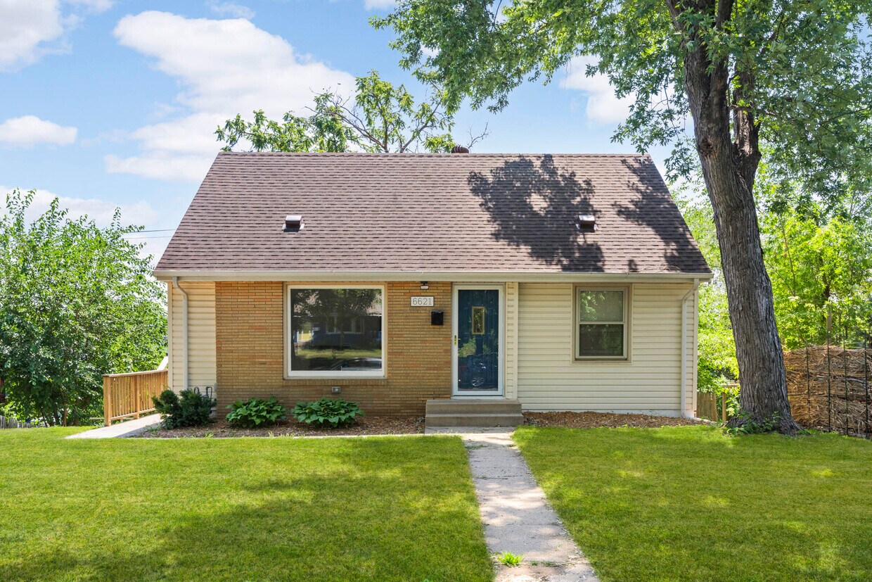 Foto principal - 6621 Eliot View Rd