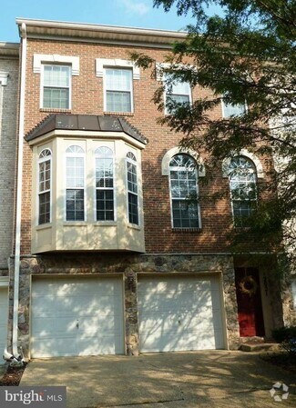 Building Photo - 12021 Treeline Way