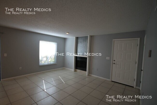 Building Photo - Ground Floor 2 BR Condo in Orlando