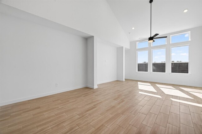 Building Photo - 3222 Kindred Wy