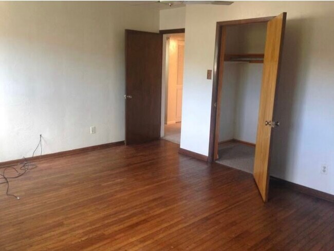 Foto del edificio - 329 Grace St