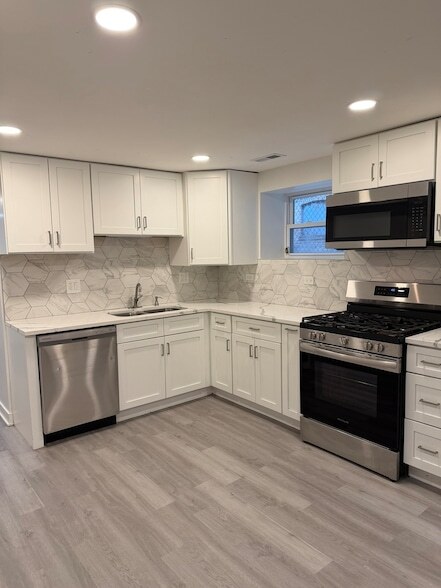 Foto del edificio - 8106 S Langley Ave