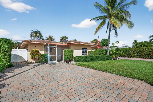 Foto del edificio - 3207 Marine Dr