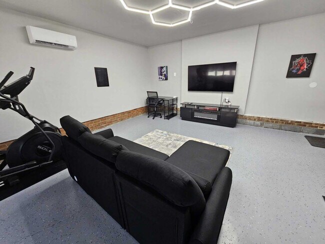 Foto del edificio - 7335 Quail Ridge Dr