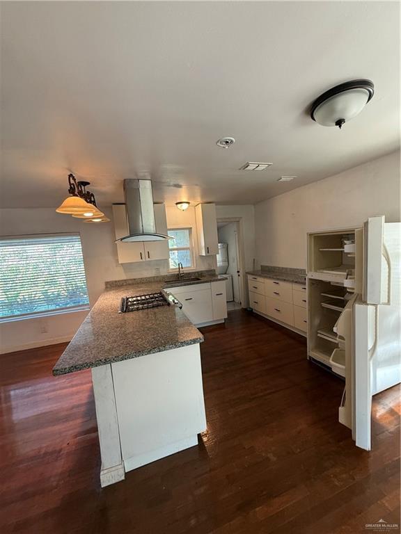 Building Photo - 27 S 6th St