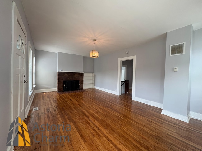 Building Photo - 3-Bedroom Home with Fireplace, Fenced Yard...