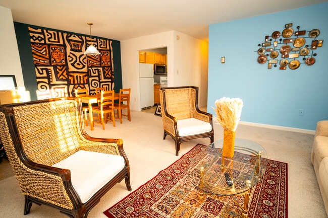 Foto del edificio - 4417 Romlon St