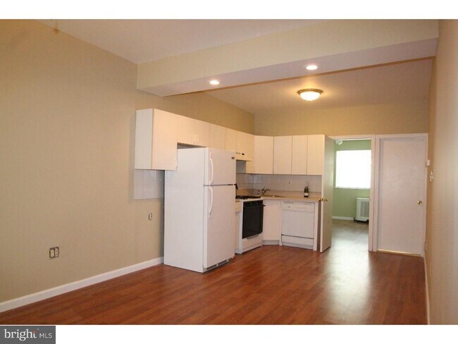 Building Photo - 1309 S Warnock St