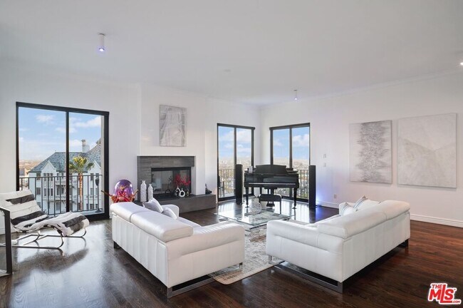 Building Photo - 8262 WOODSHILL Trl