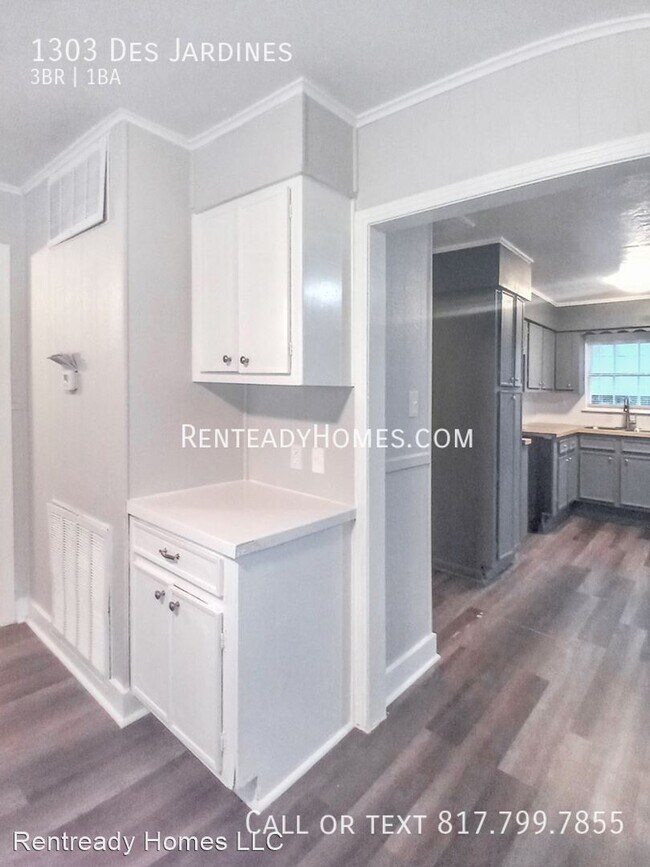 Building Photo - 3 br, 2 bath House - 1303 Des Jardines St